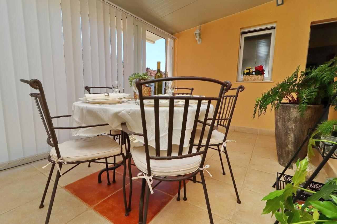 Sunshine Apartment Doda Vela Luka Værelse billede